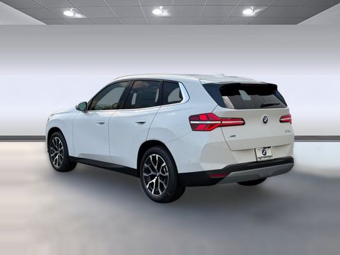 Used 2026 BMW X3 xDrive30i w/ Convenience Package AWD/4WD image 3