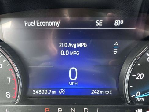Used 2023 Ford Explorer XLT w/ Equipment Group 202A AWD/4WD image 31