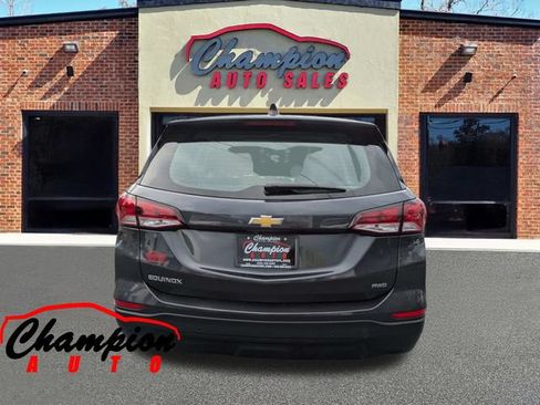 Used 2022 Chevrolet Equinox LS AWD/4WD image 5