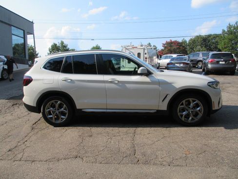 Used 2022 BMW X3 xDrive30i w/ Convenience Package AWD/4WD image 4