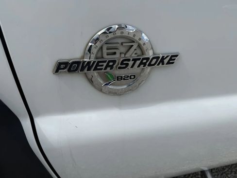 Used 2012 Ford F550 4x4 Regular Cab Super Duty w/ Snow Plow Prep Pkg image 10