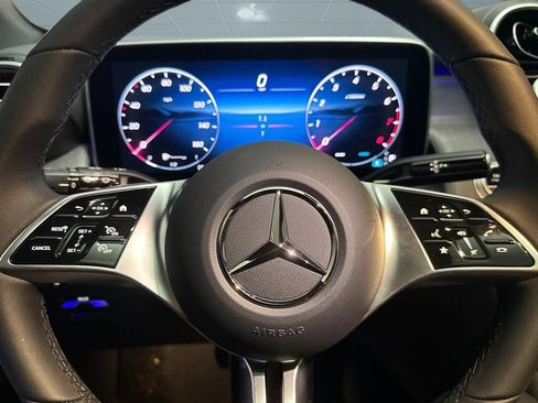 Used 2026 Mercedes-Benz GLC 300 4MATIC image 14