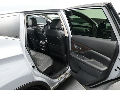 Used 2024 Nissan Murano Platinum w/ Cargo Package image 13