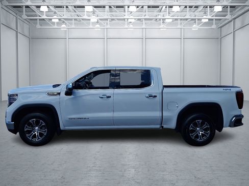 Used 2024 GMC Sierra 1500 SLT AWD/4WD image 2