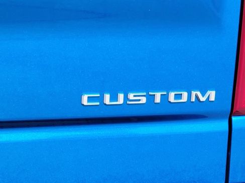 Used 2023 Chevrolet Silverado 1500 Custom AWD/4WD image 11