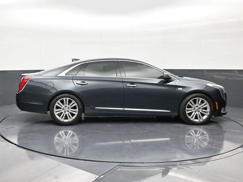 Used 2019 Cadillac XTS Luxury FWD image 6