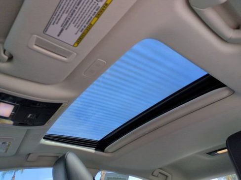 Used 2025 Lexus ES 350 350 w/ Accessory Package (Z2) image 23