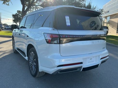 New 2026 INFINITI QX80 Luxe w/ Cargo Package image 7
