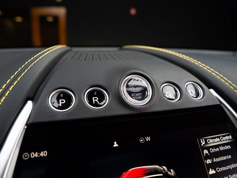 Used 2022 Aston Martin DBX AWD/4WD image 41