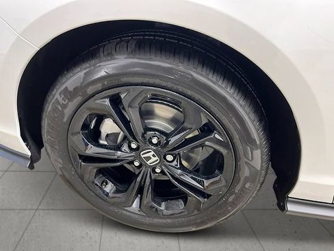 New 2025 Honda Accord SE image 10