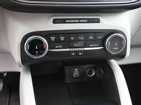 Used 2025 Ford Escape Active AWD/4WD image 37