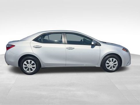 Used 2016 Toyota Corolla L FWD image 9