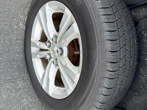 Used 2015 Chevrolet Equinox LS image 27