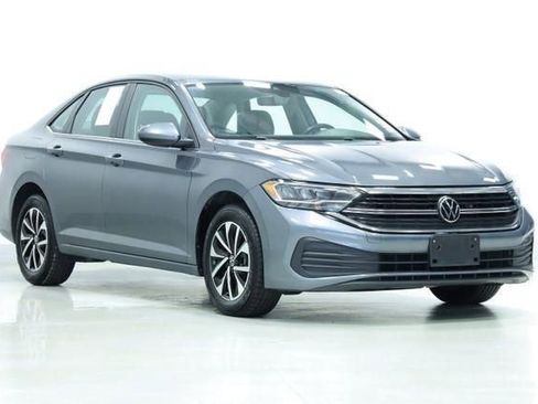 Used 2024 Volkswagen Jetta S FWD image 3