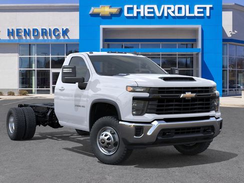 New 2025 Chevrolet Silverado 3500 W/T w/ WT Convenience Package AWD/4WD image 9