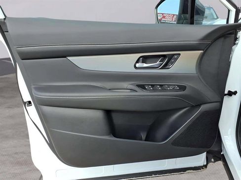 New 2026 Nissan Murano SL image 14