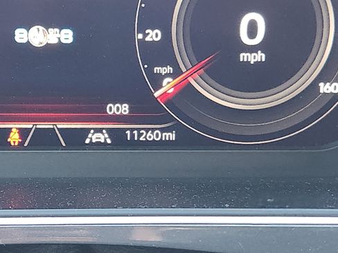 Used 2024 Volkswagen Tiguan SEL R-Line w/ MDO Package, Two-Row image 9