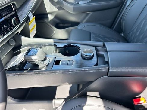 New 2026 Nissan Rogue Platinum AWD/4WD image 25
