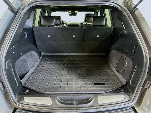 Used 2020 Jeep Grand Cherokee SRT image 27