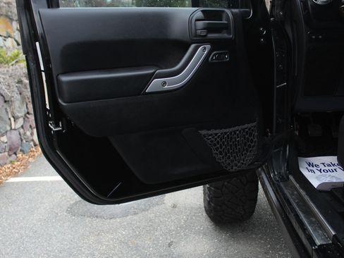 Used 2013 Jeep Wrangler Rubicon w/ Dual Top Group image 12