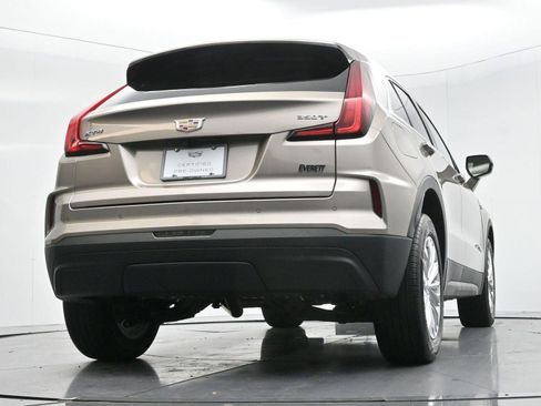 Certified 2024 Cadillac XT4 Luxury w/ Cold Weather Package FWD image 45