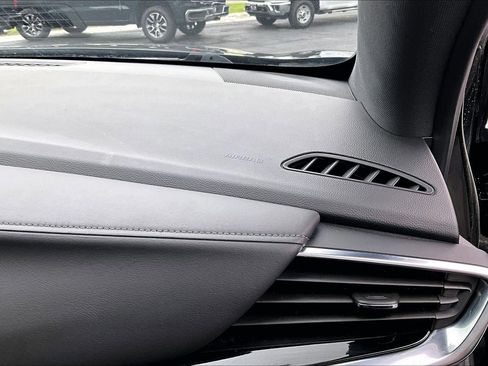 Used 2024 Buick Enclave Avenir w/ Avenir Technology Package AWD/4WD image 16