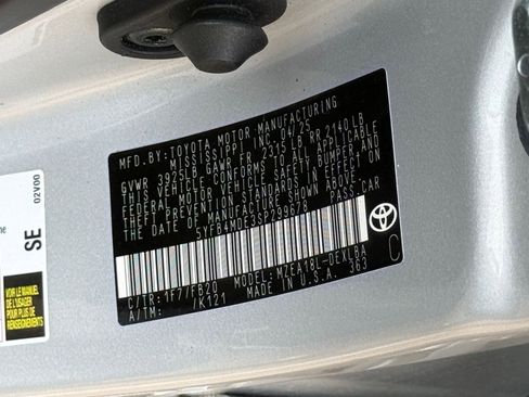 Used 2025 Toyota Corolla LE image 29