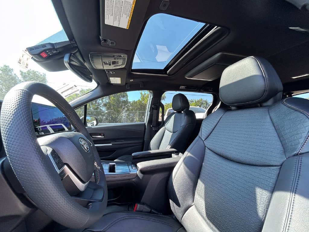New 2026 Toyota Sienna XLE Woodland Edition AWD/4WD image 12