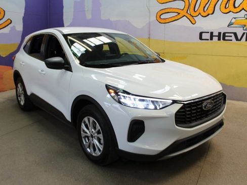 Used 2023 Ford Escape Active image 4