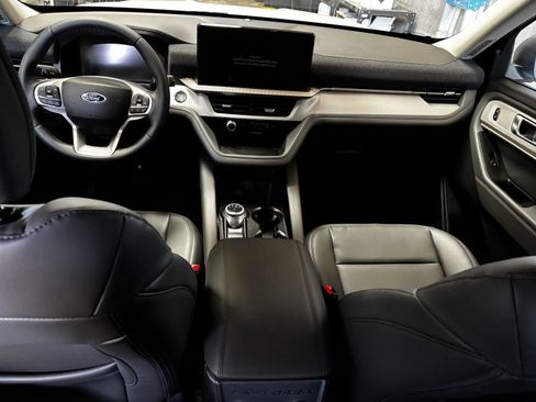 New 2026 Ford Explorer Active w/ Active Comfort Package image 21