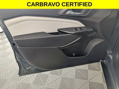 Certified 2025 Chevrolet Trax LT FWD image 10