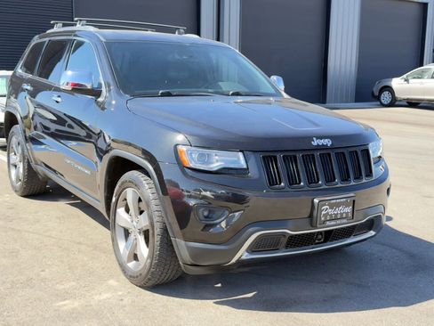 Used 2014 Jeep Grand Cherokee Limited w/ Luxury Group II AWD/4WD image 2