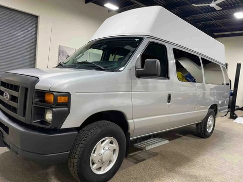 Used 2014 Ford E-350 and Econoline 350 Extended Super Duty w/ Power Group image 15