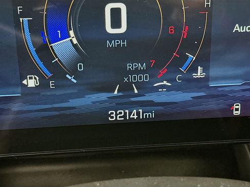 Used 2025 Chevrolet Equinox LT image 19