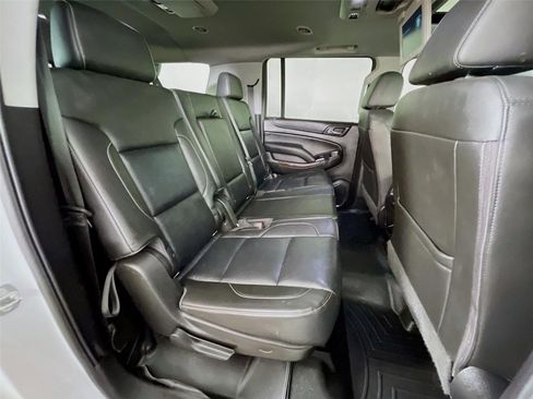 Used 2018 Chevrolet Suburban LT AWD/4WD image 34