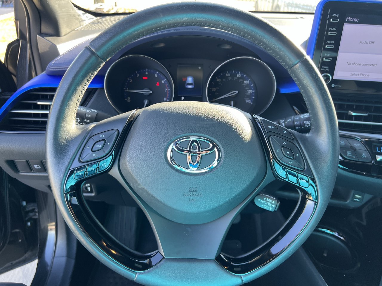 Used 2022 Toyota C-HR XLE FWD image 6