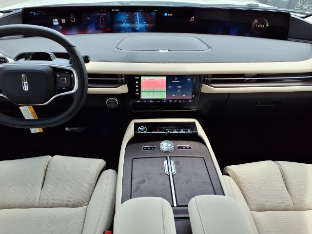 New 2027 Lincoln Navigator Premiere RWD image 9