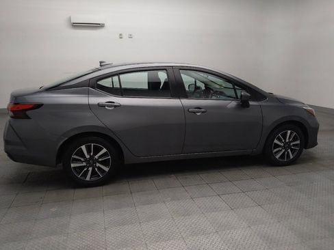 Used 2025 Nissan Versa SV FWD image 10