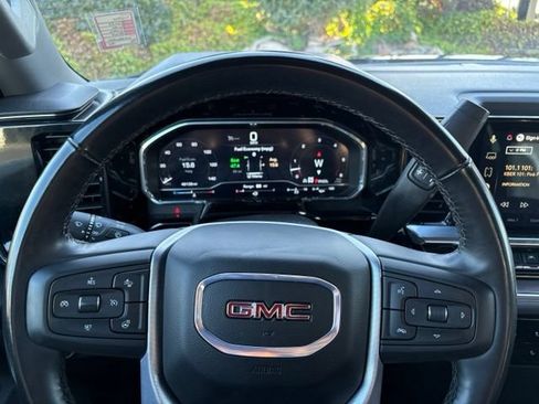 Used 2025 GMC Sierra 1500 SLT AWD/4WD image 22