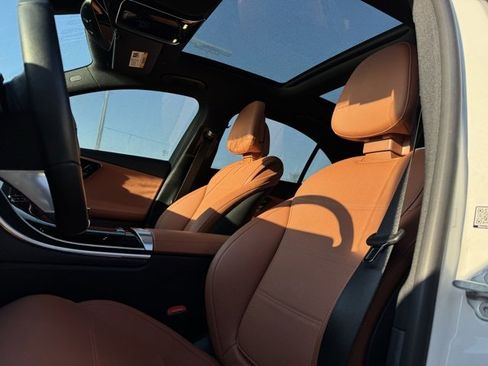 Used 2023 Mercedes-Benz C 300 4MATIC Sedan image 8