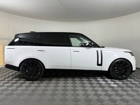 New 2026 Land Rover Range Rover Long Wheelbase SE AWD/4WD image 9