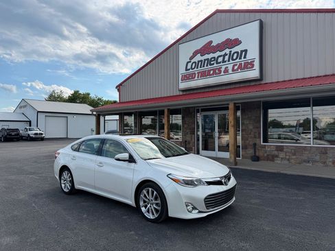 Used 2015 Toyota Avalon Limited FWD image 2