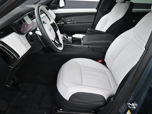 Used 2024 Land Rover Range Rover Sport Dynamic SE AWD/4WD image 5