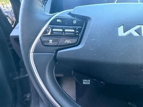 Certified 2024 Kia EV6 Light AWD/4WD image 12