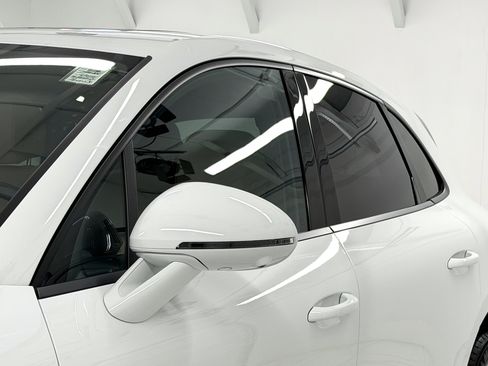 New 2026 Porsche Macan image 19