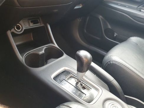 Used 2016 Mitsubishi Outlander SEL AWD/4WD image 28
