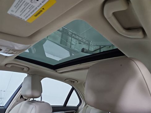 Used 2013 Mercedes-Benz C 250 Sedan image 19