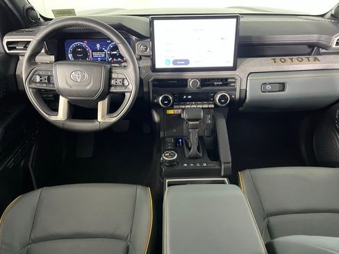 Used 2025 Toyota 4Runner Trailhunter image 13