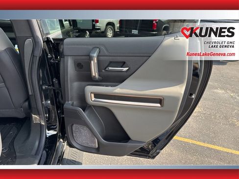 New 2025 GMC Hummer EV 2X image 18