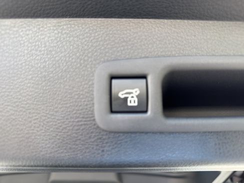 Certified 2026 Toyota Sienna XLE AWD/4WD image 10